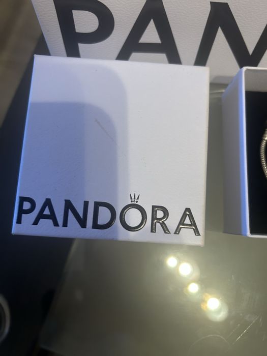 Vand bratara noua Pandora originala cu 5 chatmuri