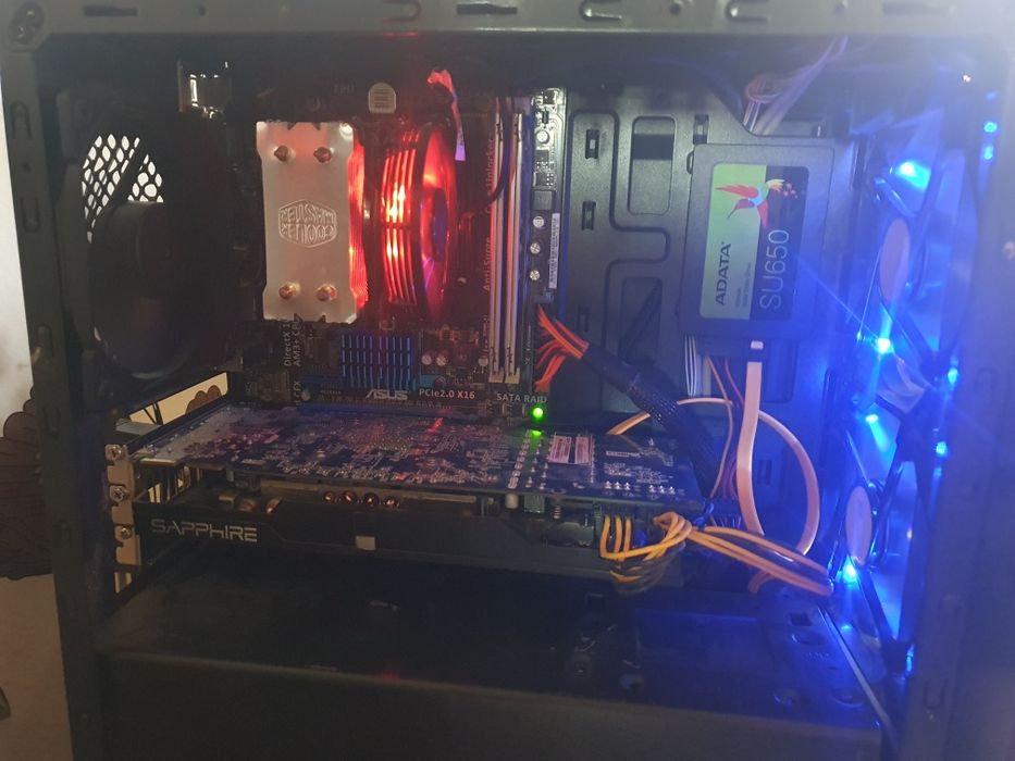 Настолен Компютър