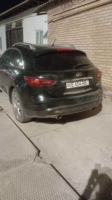 INFINITI FX 35 крассовер