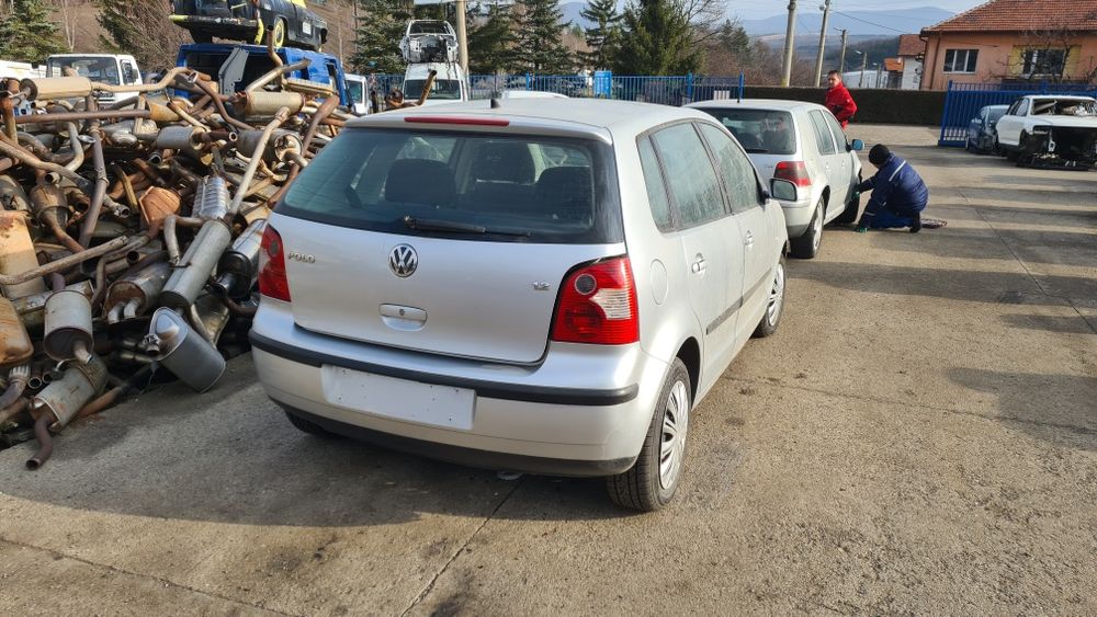 Фолксваген Поло 1.2 на части