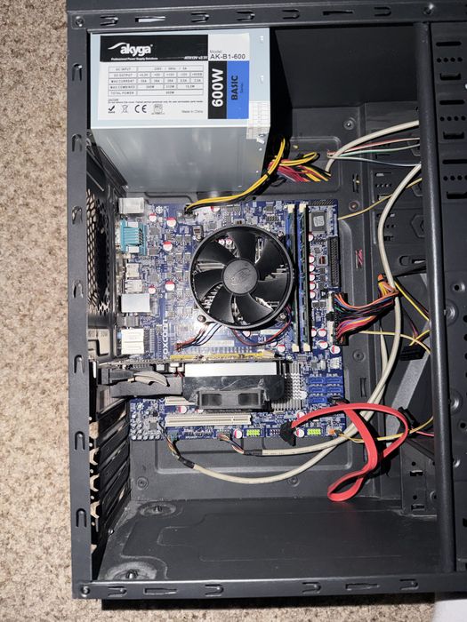 Материнская плата