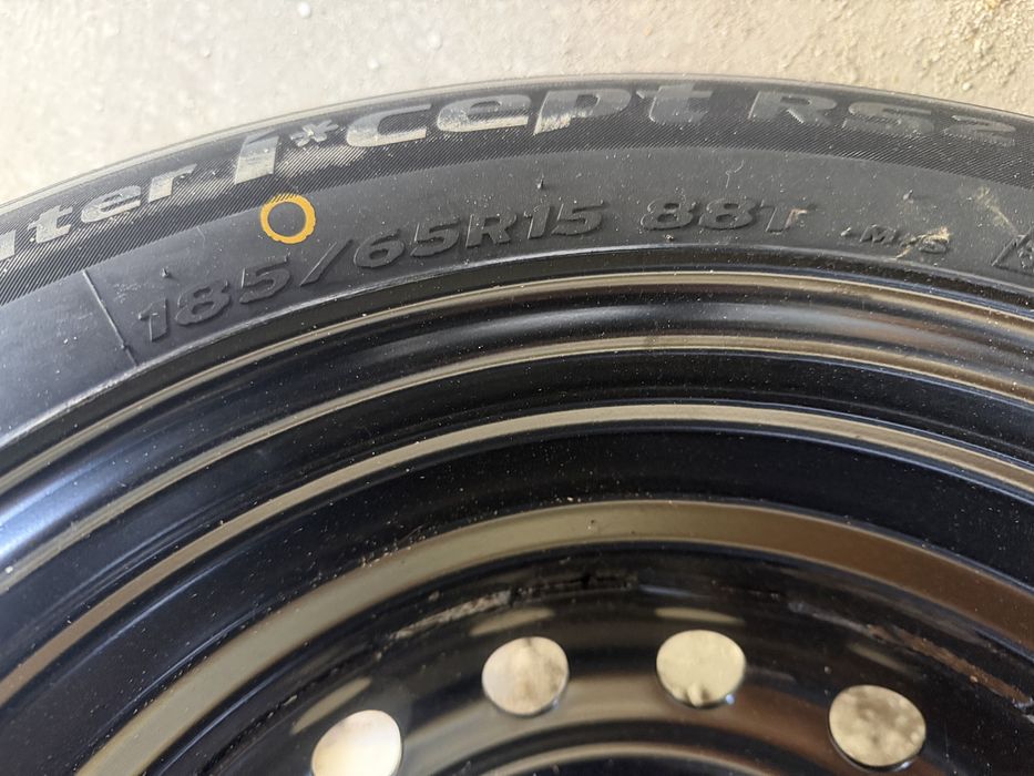 Roată completă iarnă Hankook 185/65 R15 (anvelopă + jantă) – nefolosită