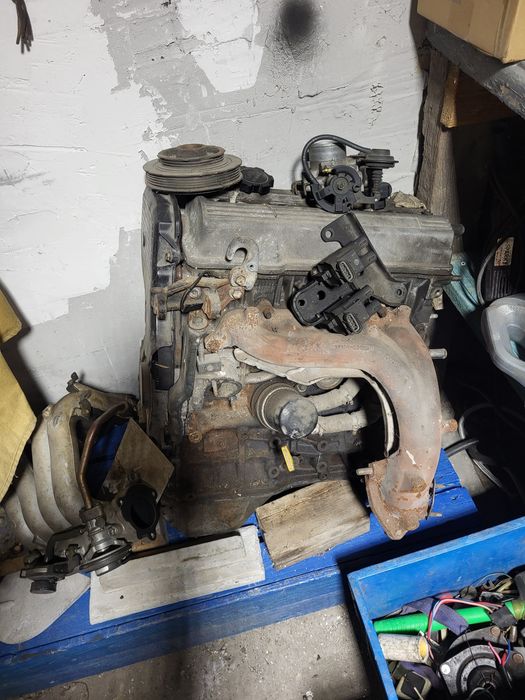 Мотор на Тойота карина е