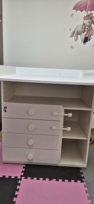 Comoda/ masa de infasat