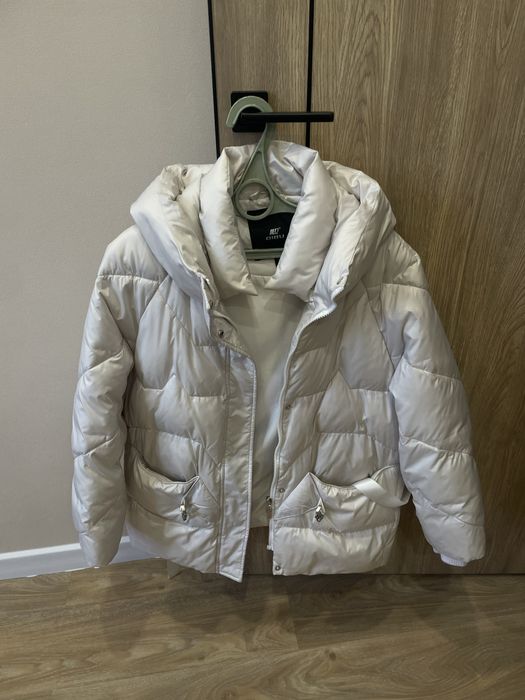 Белая куртка зима-осень