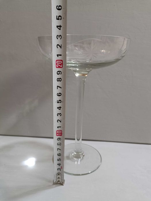 Стеклянная фруктовница конфетница