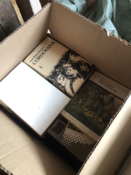 Carti second hand, in romana, engleza si franceza