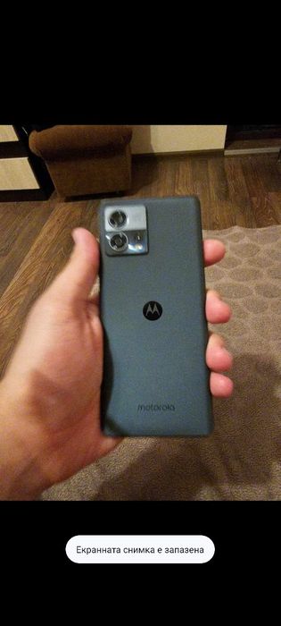 Продавам телефон Моторола