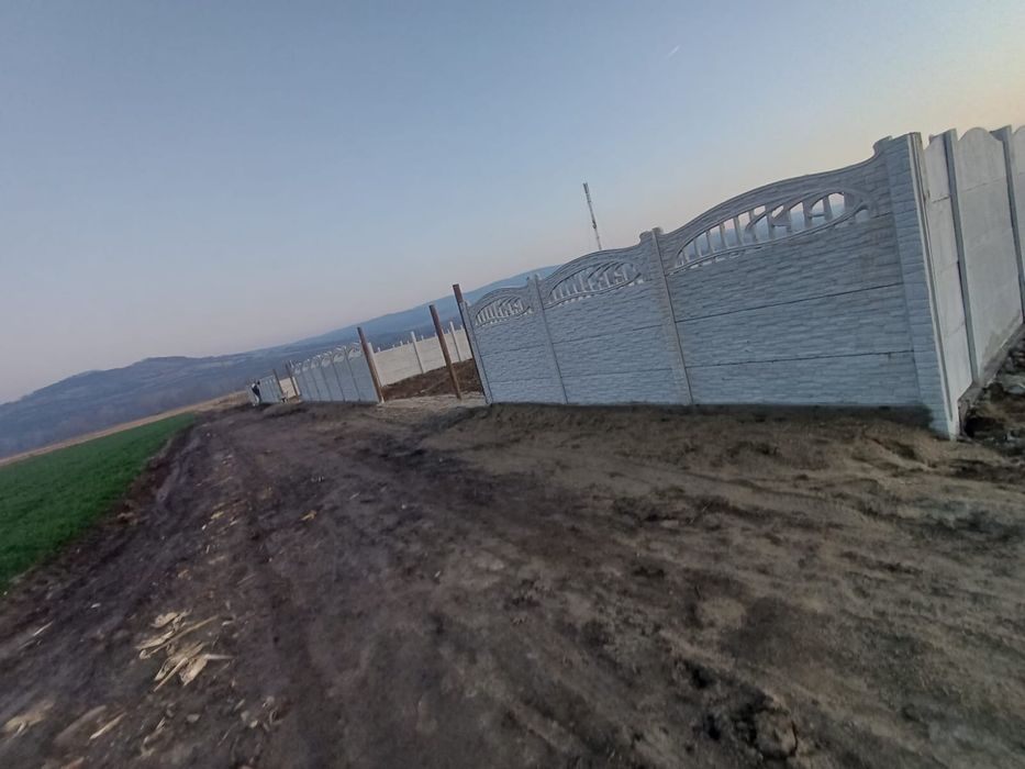 Vând teren in Băcia