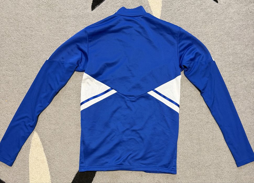 Маркови дрехи за повече информация на лично същобщение