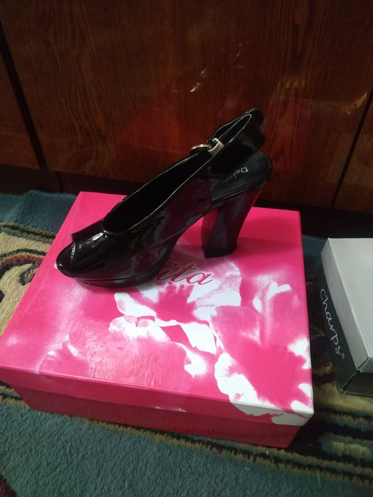 Босоножки продажа