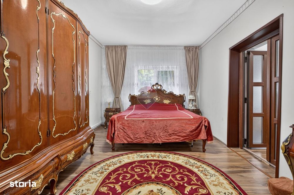 Casă complet renovată în zona ultracentrală | Pecica