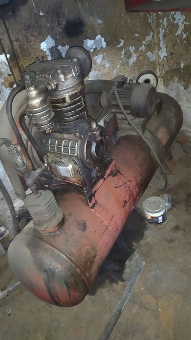 Продам компрессор