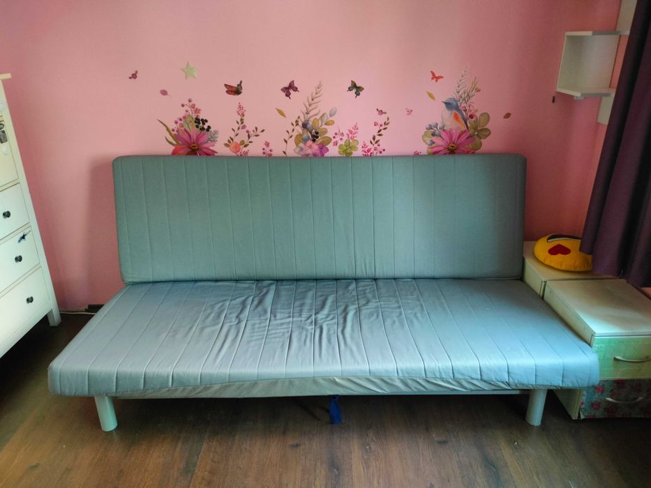 Продавам разтегателен диван