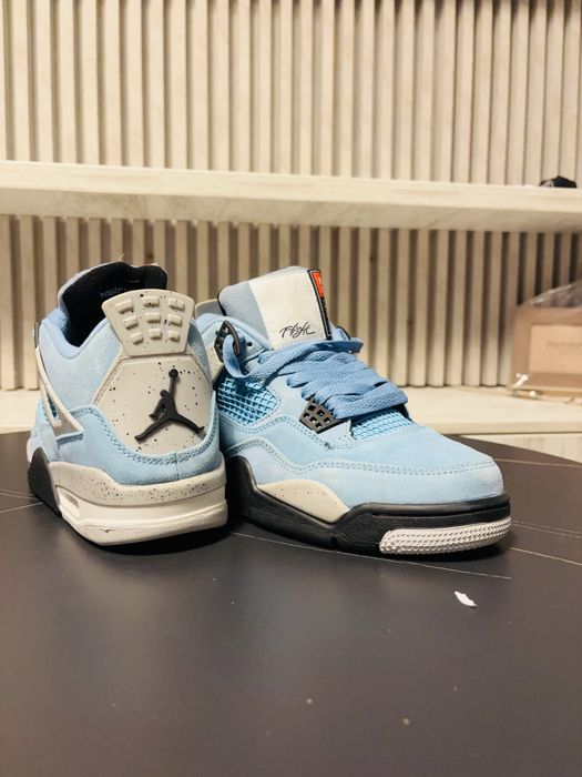 Nike Air Jordan 4 Retro University Blue