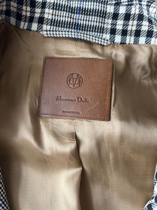 Тренч - плащ Массимо Дути.