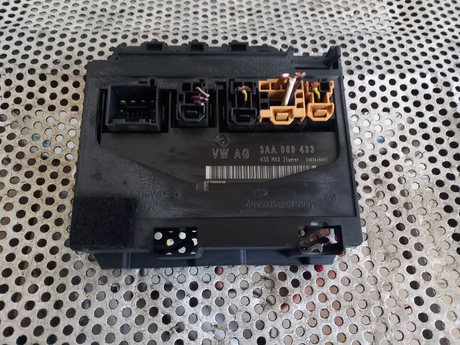 Calculator Modul Confort Vw Passat B7 An 2011-2012-2013-2014-2015 Motor 1.6 Tdi CAY Cutie MYB LUB C