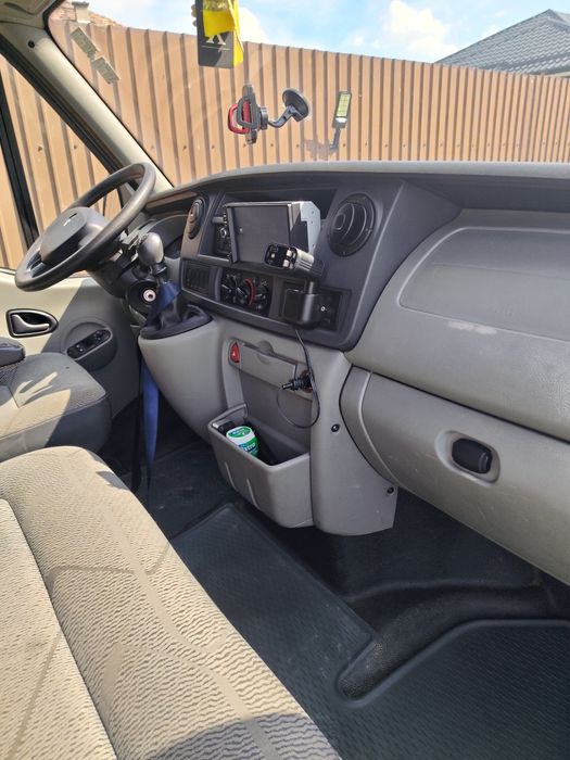 Vând Renault Master 8+1