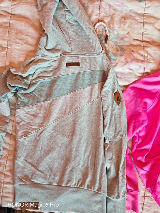 Спортни блузи и топла