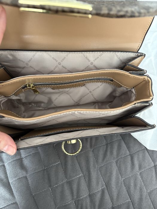 Сумка новая в коробке размер 22*17