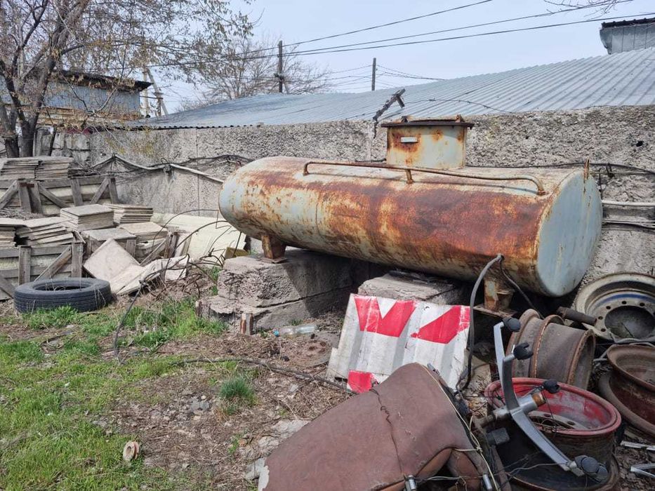 Продам емкость под ГСМ 2020л