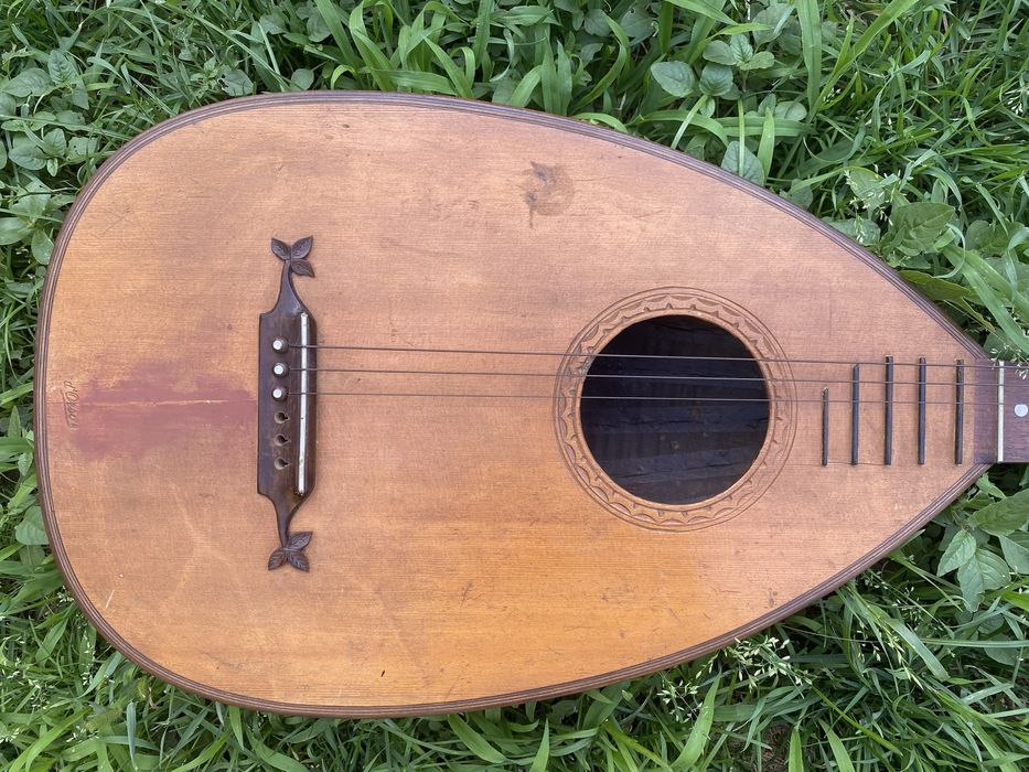 D’Orso lute. D’Orso lute.