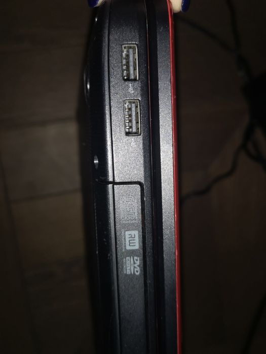 Лаптоп DELL Inspiron N5040 + Подарък