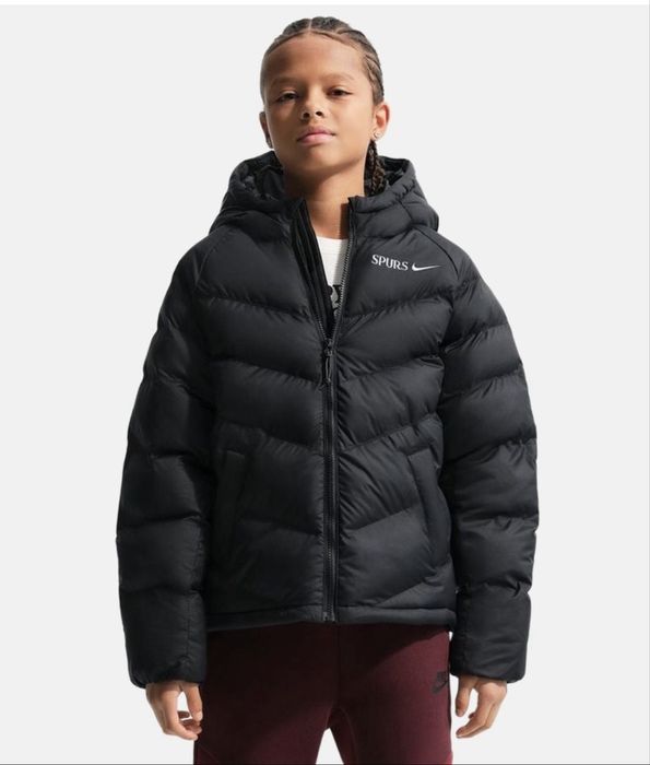 Nike Яке Оригинално от 8г. до 13г.