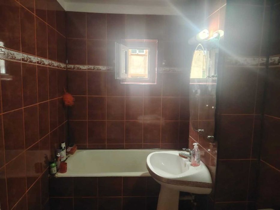 Apartament 4 camere ETAJ 2, langa loc de joaca