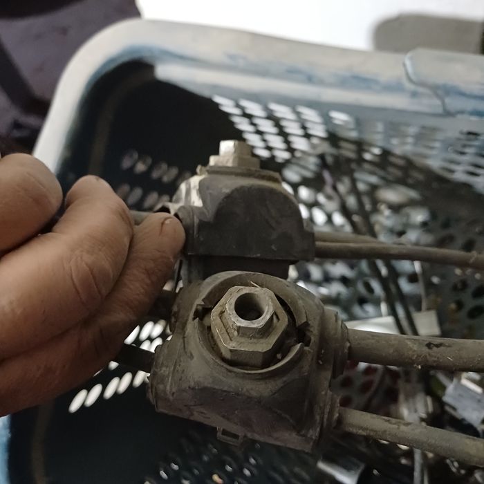 Зажимы и орешки для проводов