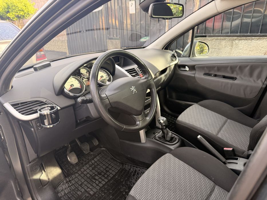Peugeot 207 SPORT