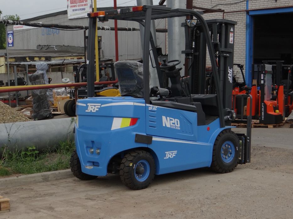 Вилочный погрузчик 2 тонн