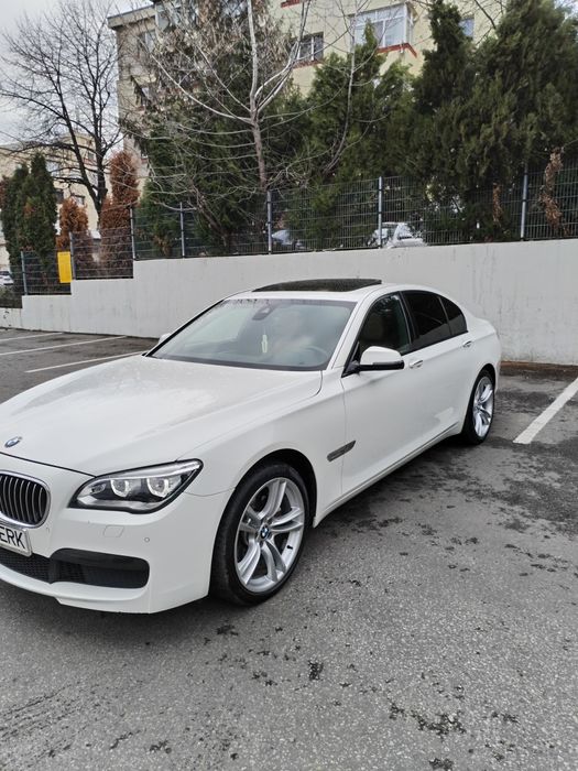 Vând BMW seria 7  730d  xDrive M pachet, 4 butoane. an 2013 motor 3l