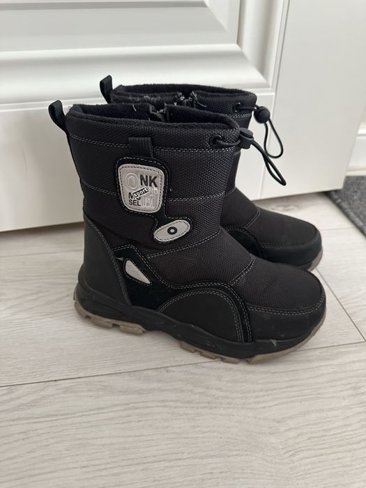 Продам обувь в хоршем состоняии