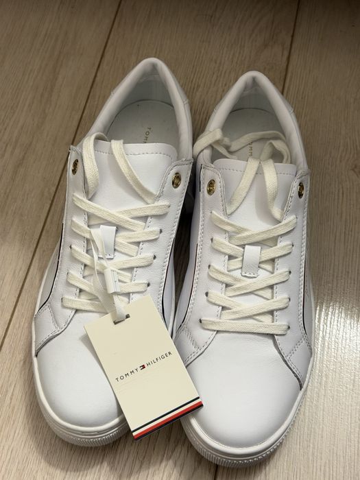 Белые кеды Tommy Hilfiger