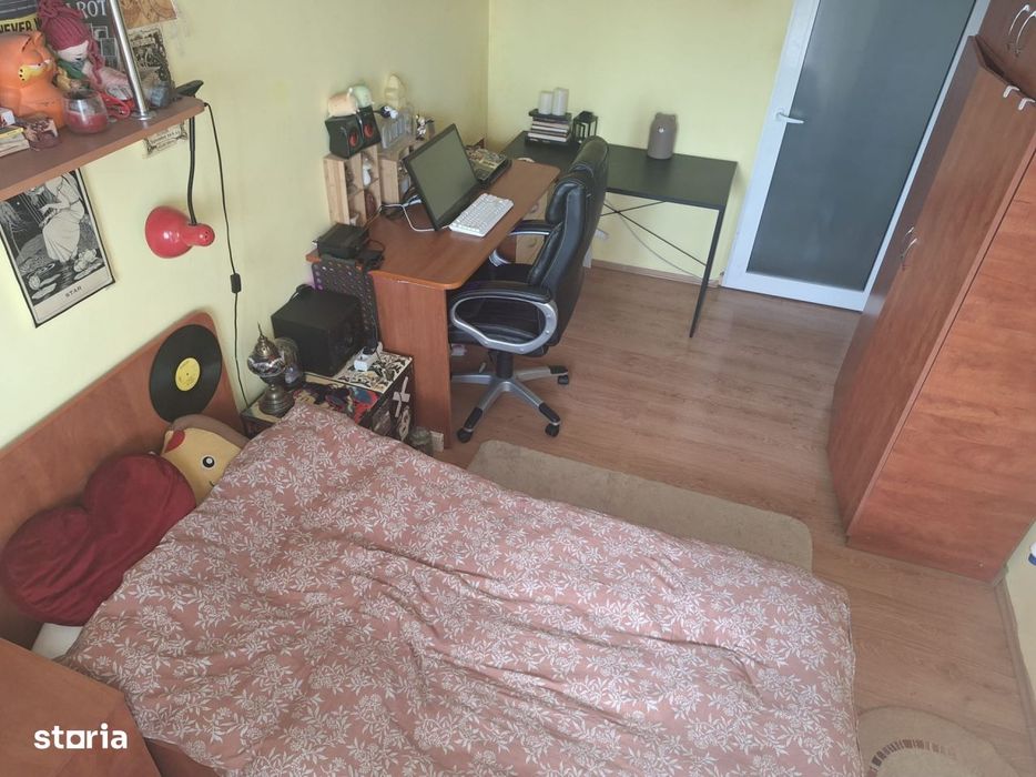 Apartament 3 camere Calarasi 4, etaj 3. Suprafata 72mp.