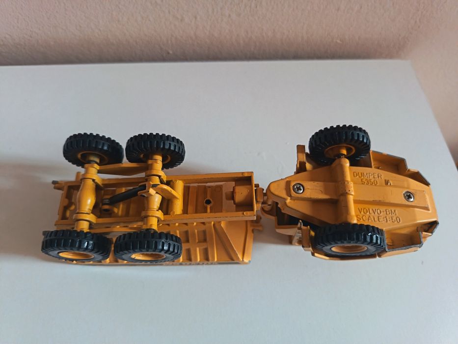 1:50 модел на Volvo -BM