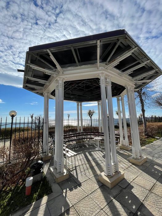 Продавам студио на първа линия море – Свети Влас