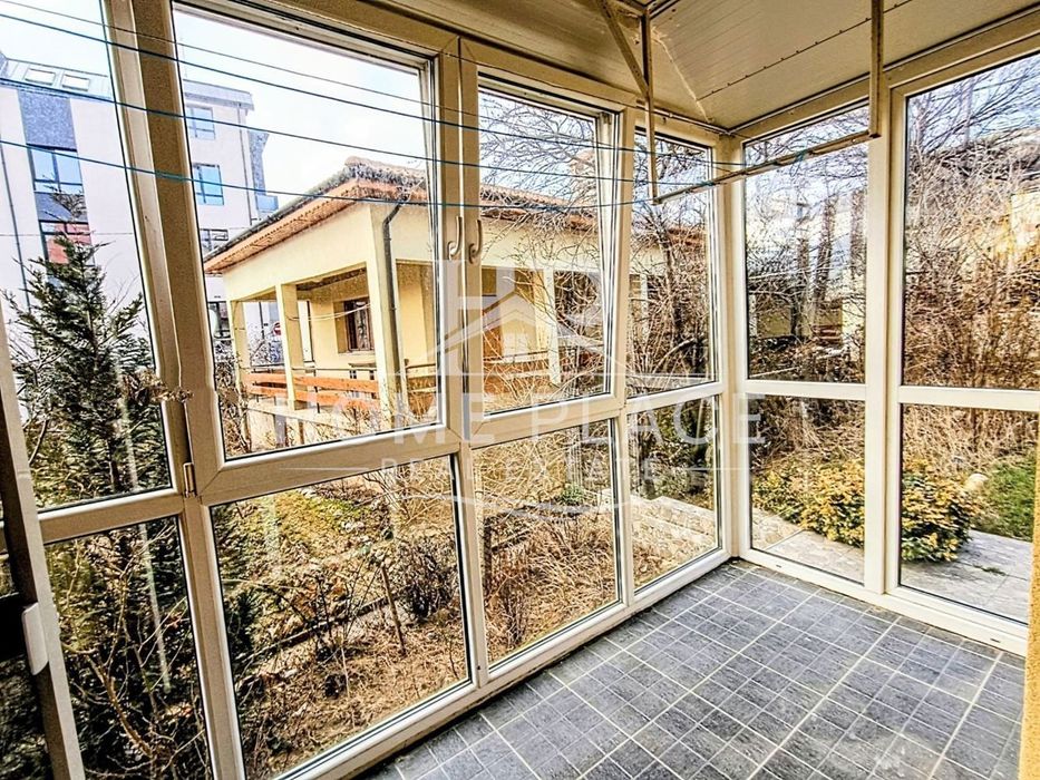 Дава се под наем Тристаен апартамент в Варна, Бриз - 80 кв.м за 747.66 € - Снимка #9