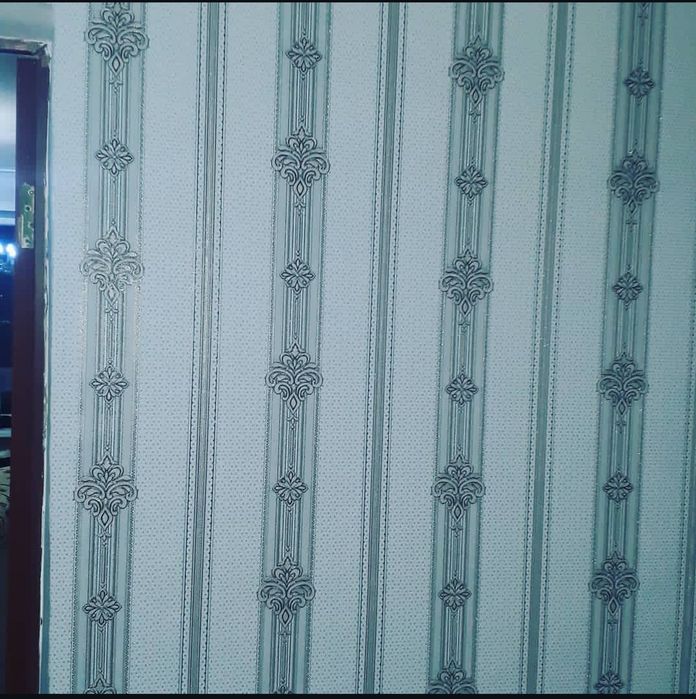 Поклейка обоев, поклейка галтелей .