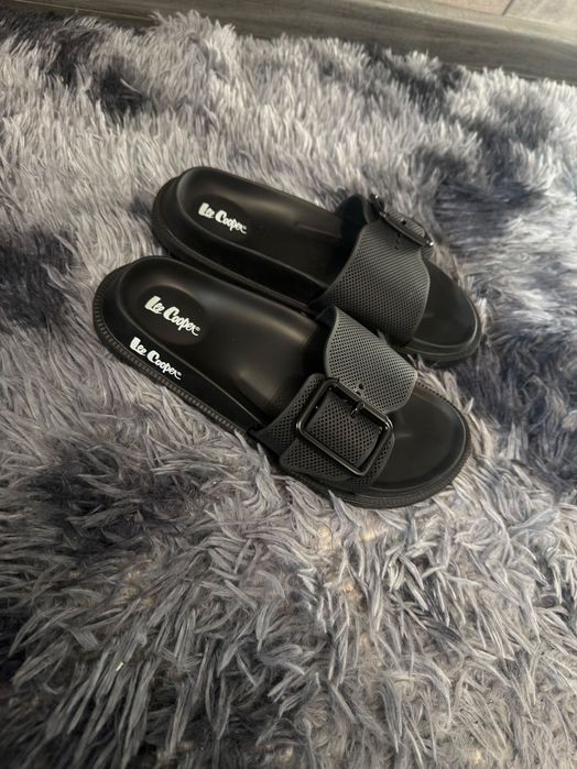 Черни дамски чехли Lee Cooper 701-01 Black