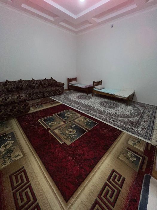 Ijaraga uy STUDENT QIZLARGA beriladi OXUgayaqin eski AVTOVAGZAL