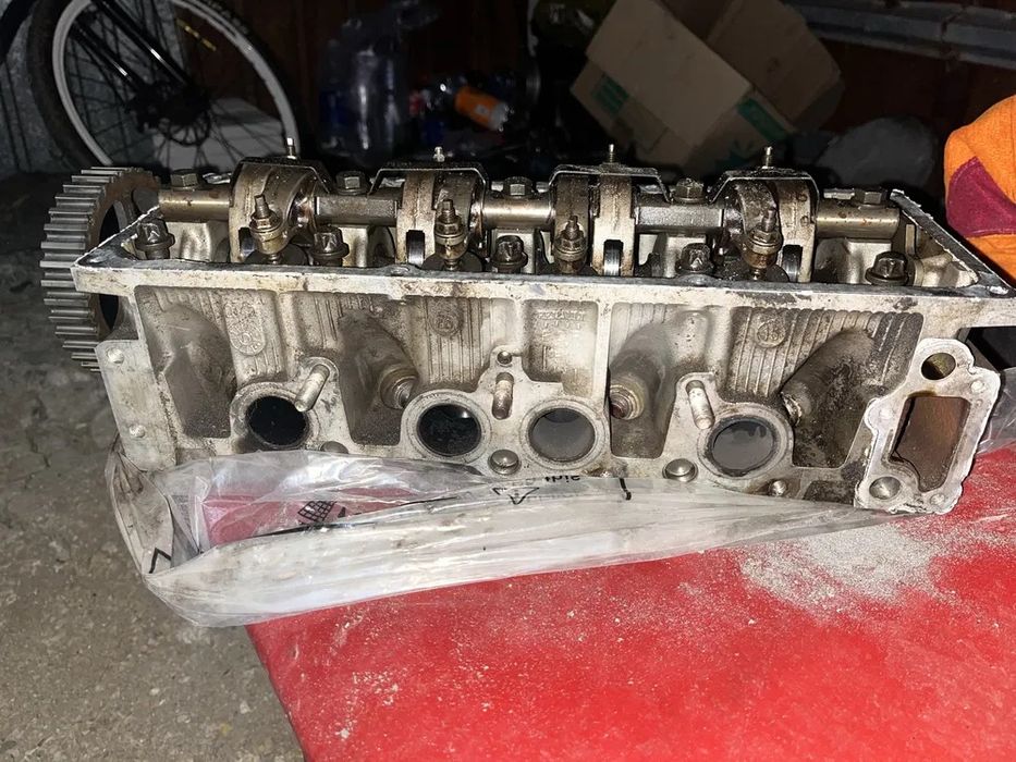 Рено мотор 16 клапан 2 шт головка