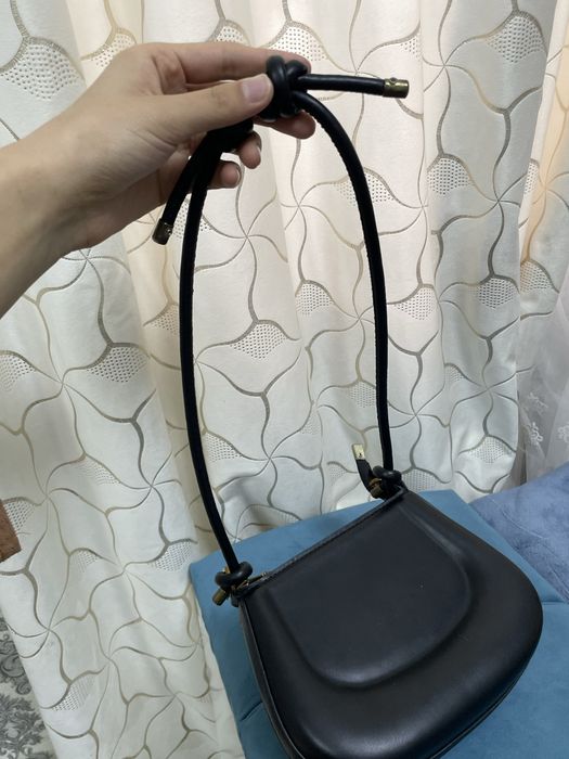 сумка белая и черная