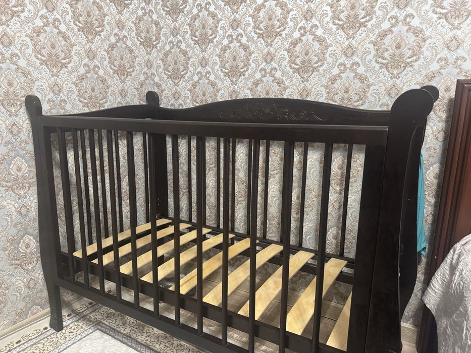 Детская кроватка, манеж Julia