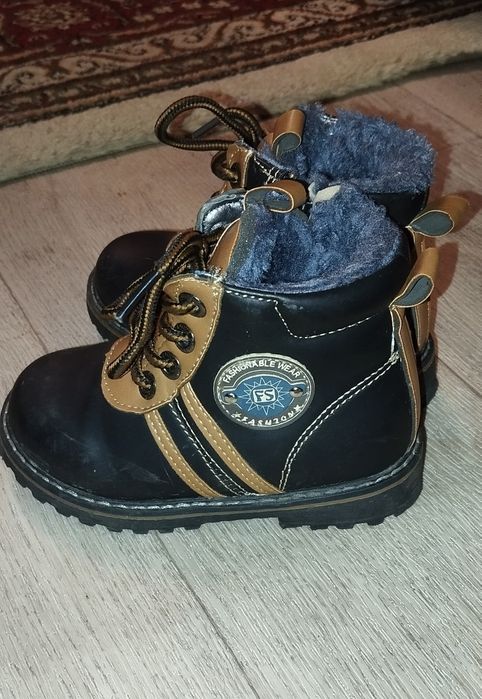 Продам зимние сапожки