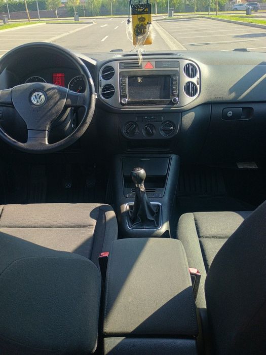 Vând Tiguan 4Motion-2.0D-140 cp!!2009