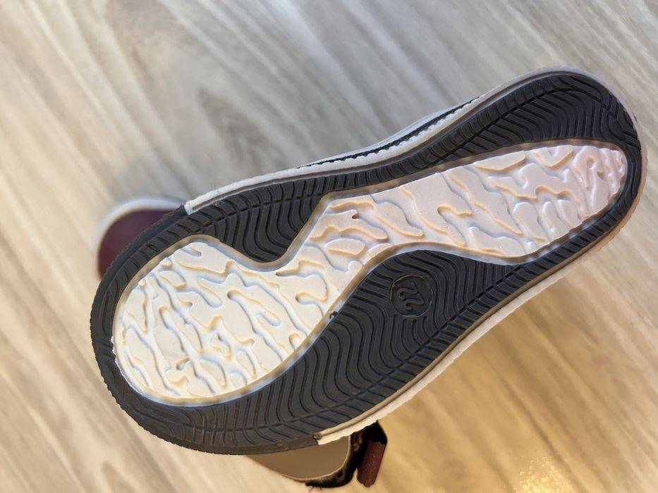 Продам ботиночки на девочку