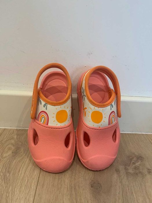 Șlapi Decathlon mărimea 24/25