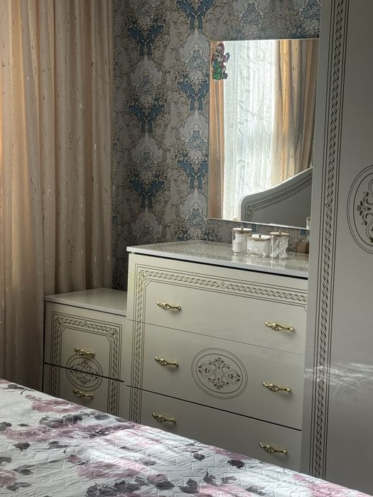 Спальный гарнитур